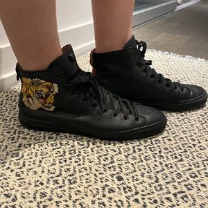 SOLD - GUCCI black major Tiger high top sneaker